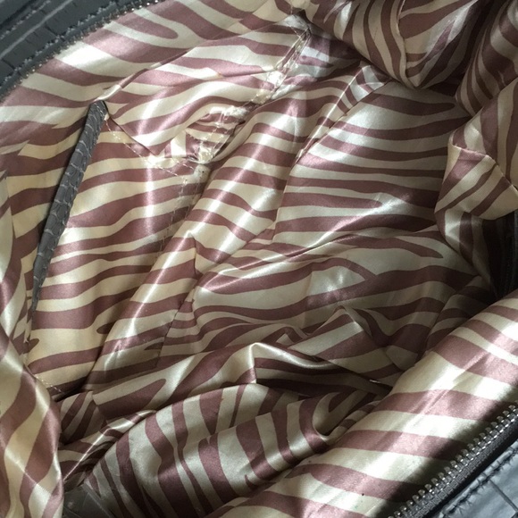 Guess Los Angeles Large Gray Shoulder Bag - Picture 7 of 16